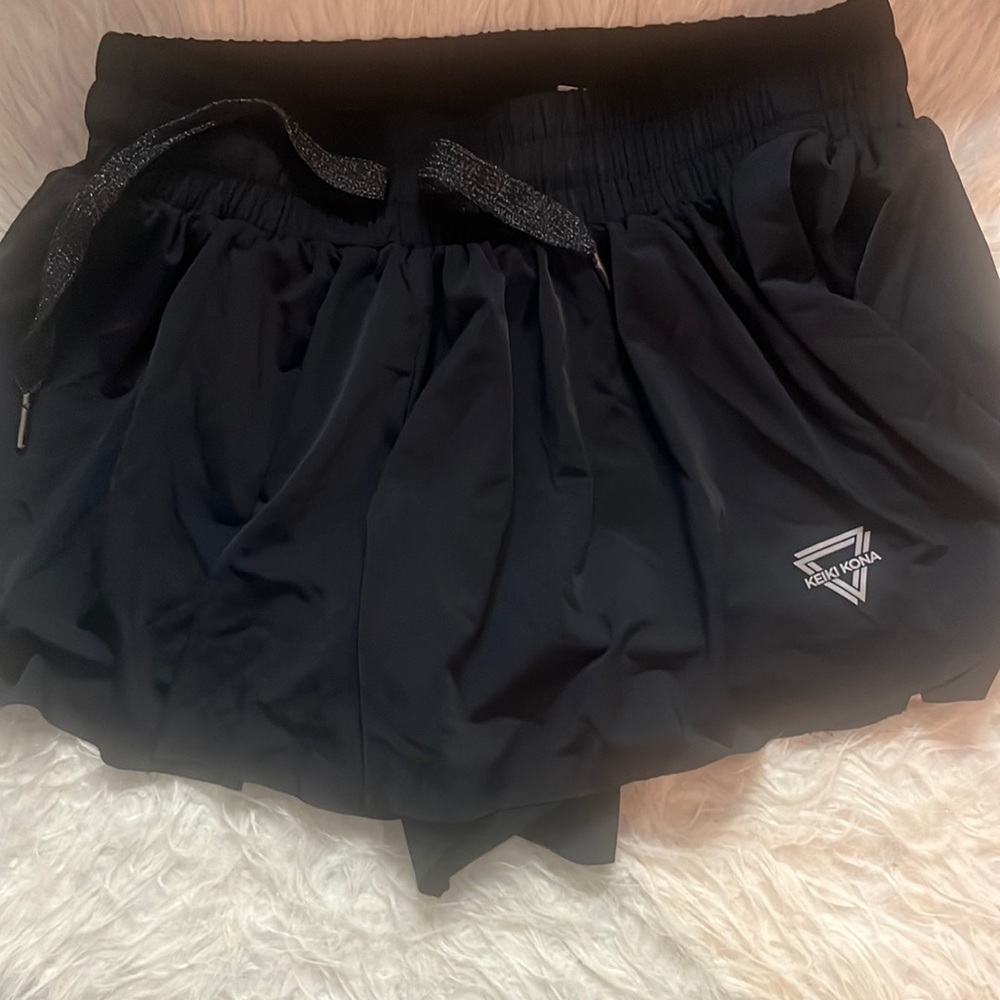 Keili Kona Black butterfly flow shorts! So comfy!!! Worn once that’s all!